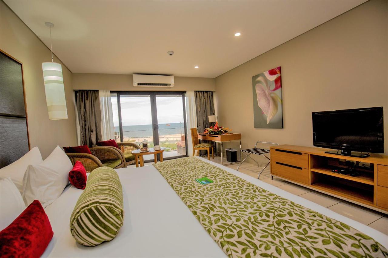 Ela Beach Hotel Порт-Морсбі Екстер'єр фото