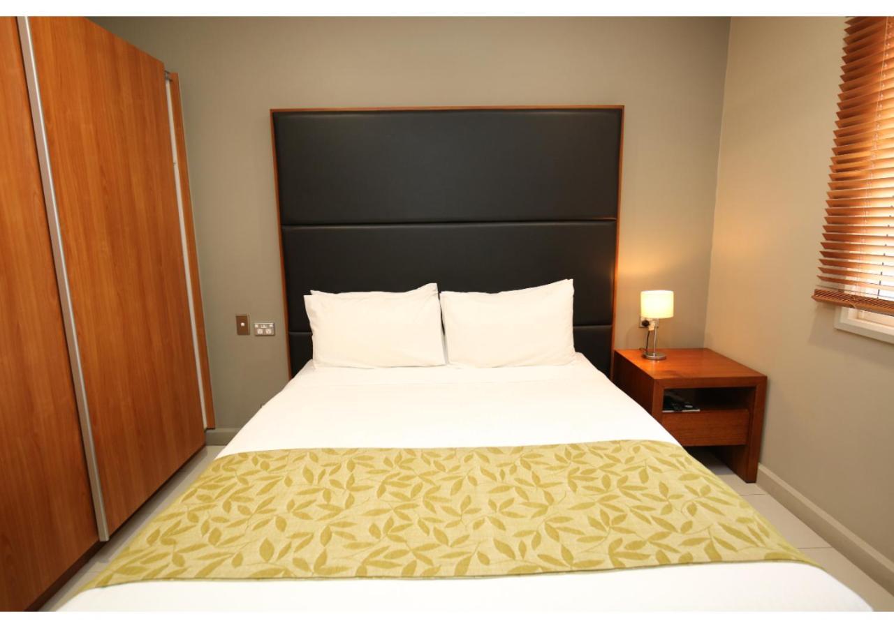 Ela Beach Hotel Порт-Морсбі Номер фото