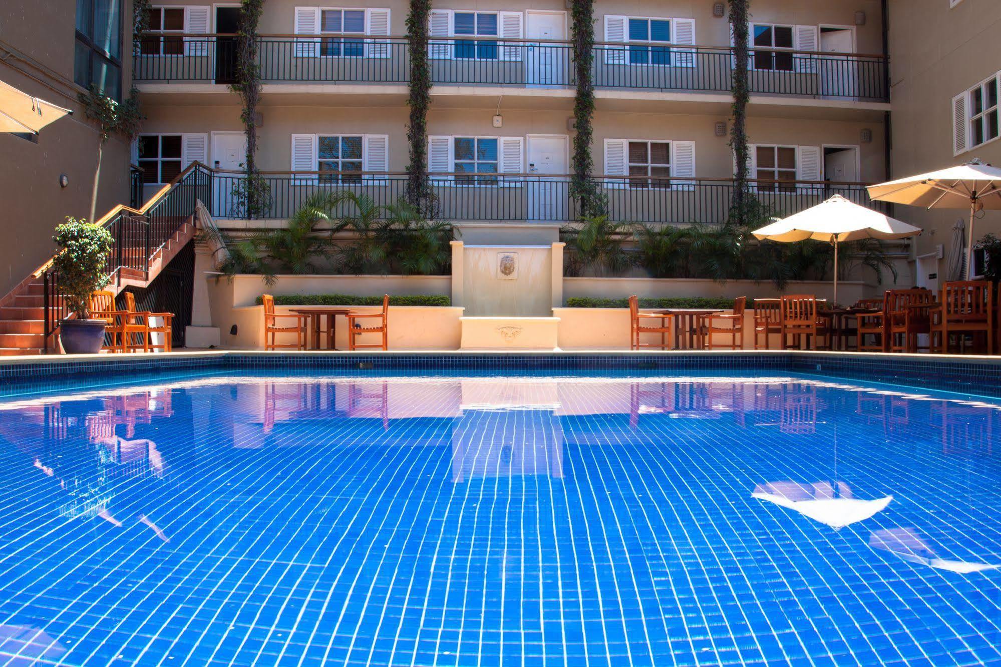 Ela Beach Hotel Порт-Морсбі Екстер'єр фото
